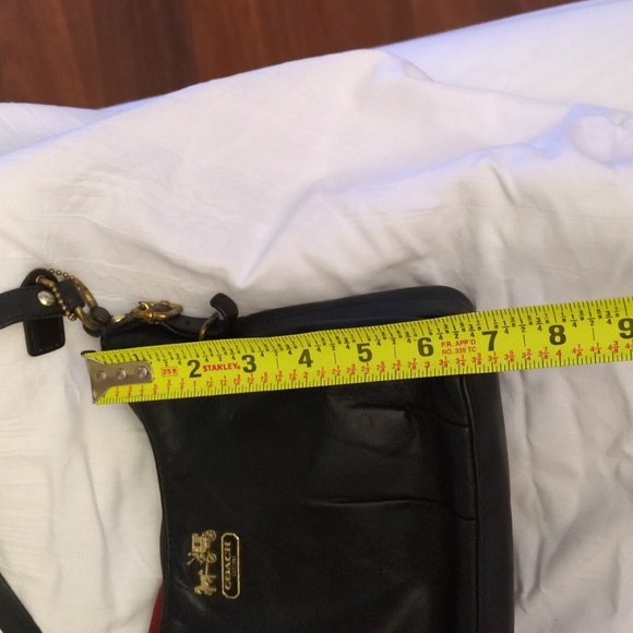 Coach #44371 Black Shoulder Bag - Picture 8 of 9